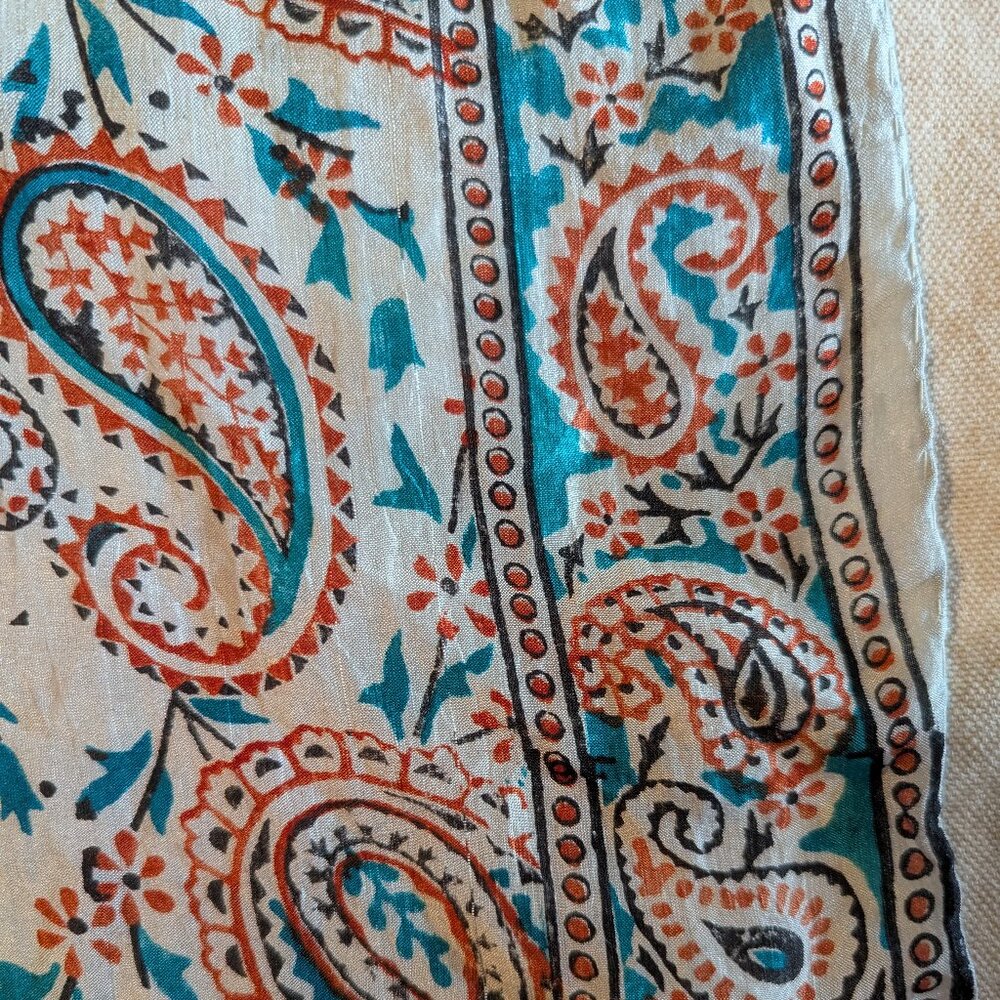 Silk Scarf with paisley print - Picture 2 of 2